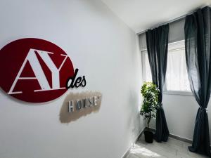 Santa Viola House - By AyDesHouse