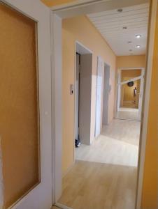 Casa Dami - Charmante Ferien- und Monteurwohnung in Flughafennähe