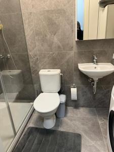 White Pearl Apartment