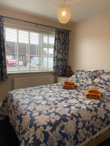 Two bedroom detached bungalow with conservatory