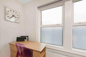 Davisville Road 2nd Floo Flat Sleeps 4