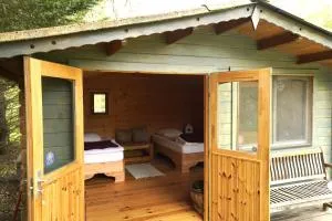 Jolie cabane avec vue magique sur la montagne - Bugarach
