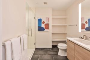 Bright Apt Downtown Seaport