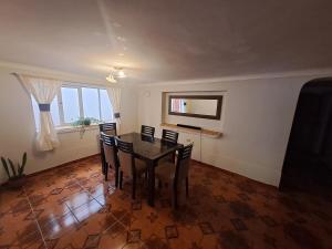 The yellow house in the valley