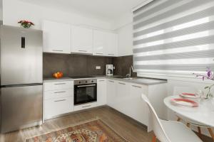 Beautiful lake apartment