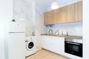 Los Gases 1BR Penthouse