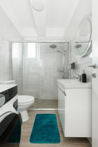 Beautiful lake apartment