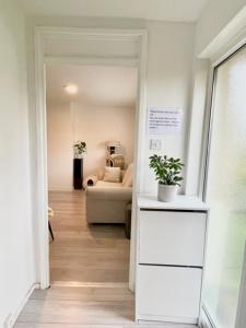 Single room in 3 bedroom house