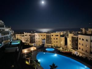 Higueron 5821 luxe appartement met zeezicht