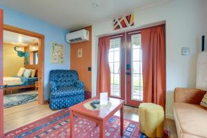 Walk to Trails Artsy Mtn-View Getaway in Vernon!