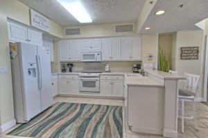 Roomy Condo with Pool and Beach Access - Unit 0502