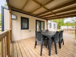 Campings Domaine Les Acacias : Cottage