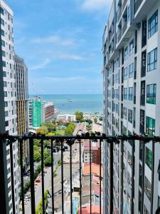 The base Condo luxury 2 bed 2 bathroomby Numam