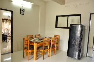 302 Doshi Residency Luxurious 2BHK in Samrat Chowk