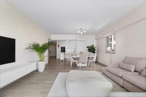 Atlantic View by An Island Apart