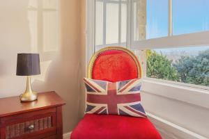 Spaceship 4 Luxury 4 BR by AltoLuxoExperience Short Lets & Serviced Accommodation With Free Wifi & Parking