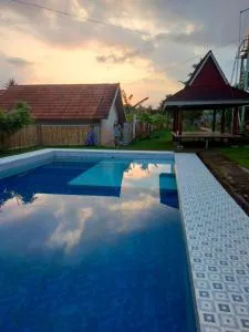 Nova's Bungalow - Selong