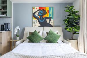 2414 Chic Stay in Miami Downtown with Bay and City Views a Pool and Gym