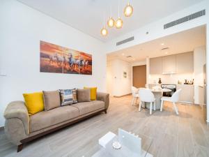 Modern 1-Bed Escape with Large Terrace, Creek Beach Dubai