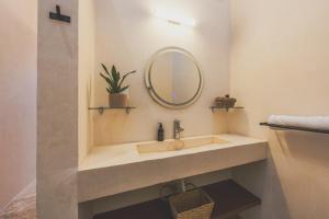 Casa Esperanza Couples Downtown and Pool