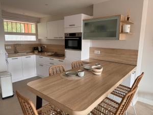 Appartement 50 m2 Le Lavandou - vue mer - plage - commerces