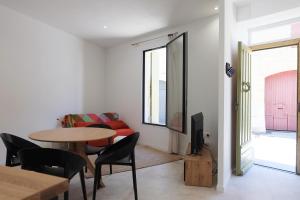 Appartements La Glycine : photos des chambres