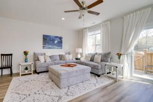 Modern Family Home in Hampstead with Patio and Grill!