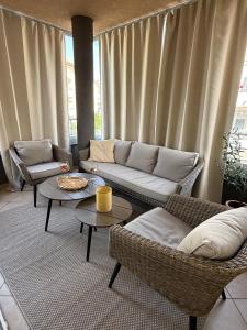 Lumos - Light Filled Retreat with garage parking in Pula