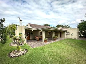 Chalet 40 Plettenberg Bay A tranquil location with beach access in large grounds ideal for families