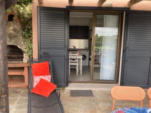 Mini villa en duplex vue mer à 500 m de la plage de Santa Giulia