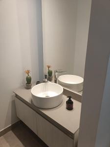 Suite 803 Edif Distrito 90