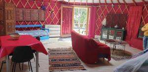 Tentes de luxe yourte de luxe contemporaine : photos des chambres