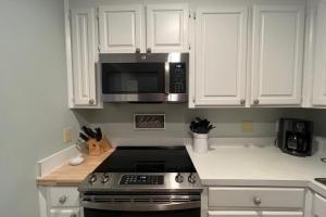 1022 Sparrow Pond Cottage by Akers Ellis Rentals