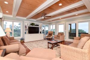 1114 Duneside Villa by Akers Ellis Rentals
