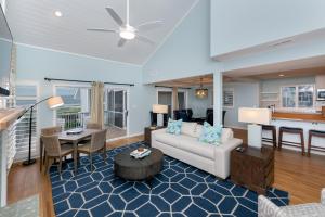 1120 Duneside Villa by Akers Ellis Rentals