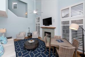 1120 Duneside Villa by Akers Ellis Rentals