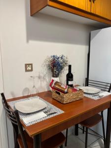 Lynnes Harmony Chania Beach Studio