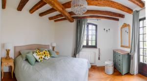 Villas Villa Luxueuse avec Piscine et Spa, Montfort L-Amaury : photos des chambres
