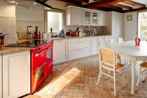 Villas Villa Luxueuse avec Piscine et Spa, Montfort L-Amaury : photos des chambres