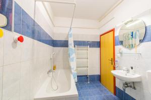 Flexible SelfCheckIns 47 - Zagreb - Two Loggia - New - 3 Bedrooms - 2 WC