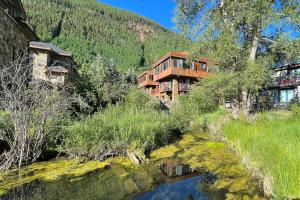 Downtown Modern Creekside - 3hvězdičkové hotely ve městě Telluride