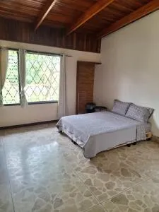 Luca hostel - Tapantí