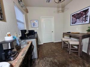 NEW Pool, Hot Tub, Patio, Pickleball, Cornhole