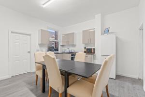 The Major Oak House II Spacious for Family and Teams