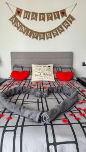 Luxury apartment steps from Battersea Power ST and close to Victoria & Chelsea