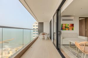 Vista al Mar/ Centro Histórico/ Nuevo Piso 26 1BR