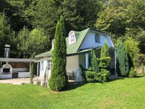 Vila Trencevi - Vily, Kočani