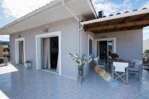 Regalo Apartments Lefkada Greece