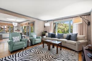 1337 Fairway Oaks Villa by Akers Ellis Rentals