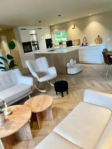 Cozy house with lovely patio - 拉尔维克